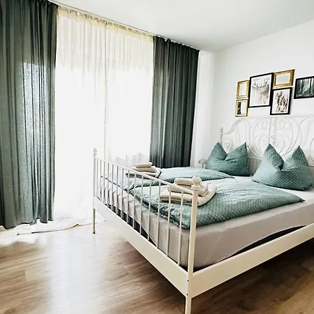 Appartamento Zentrales Und Gemuetliches In Mit Balkon,badewanne Und Parkplatz *